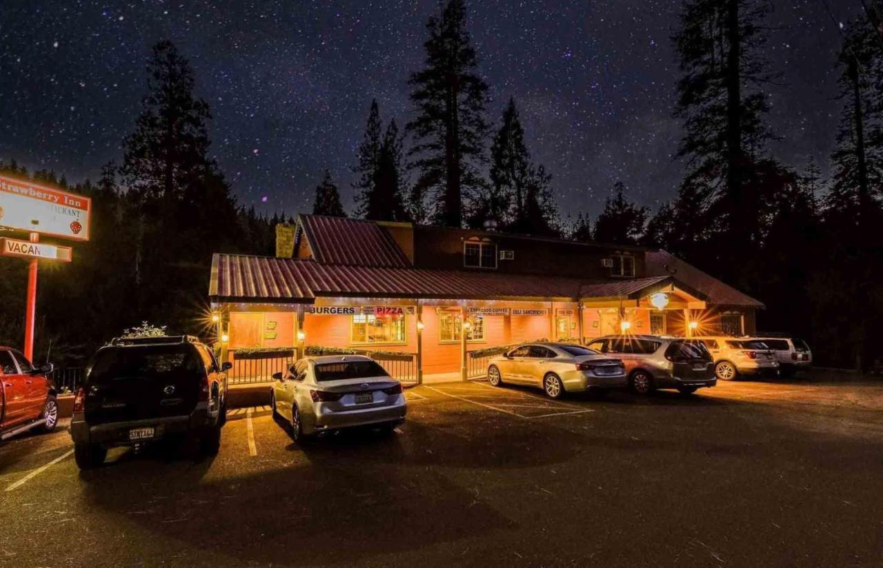 Strawberry Inn Exterior foto