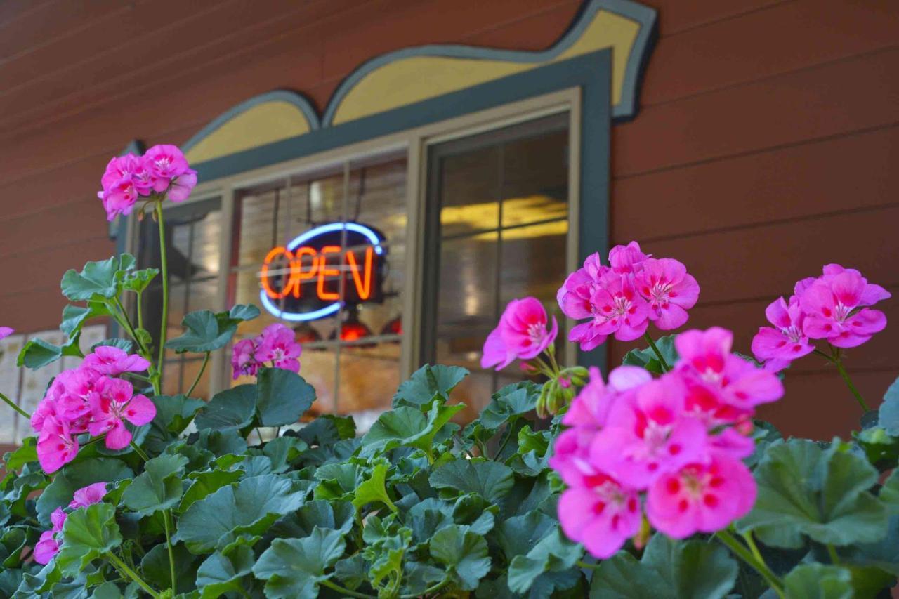 Strawberry Inn Exterior foto